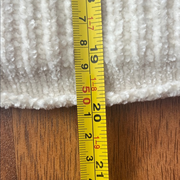 Like new extremely soft Cloud Chaser Striped Sweater - Picture 8 of 11